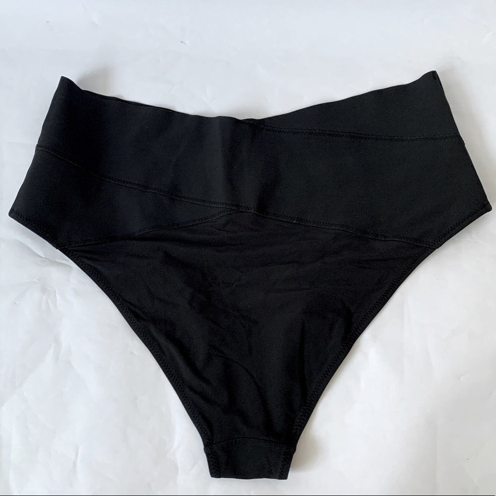 H&M High-waisted Compression Swim Bottom - Picture 3 of 3